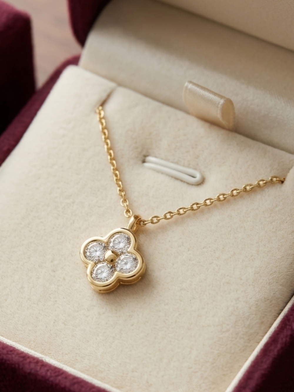 Moissanite Gold Clover Pendant Necklace